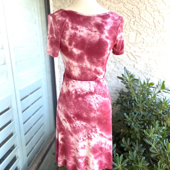 Dress - Picture 5 of 7